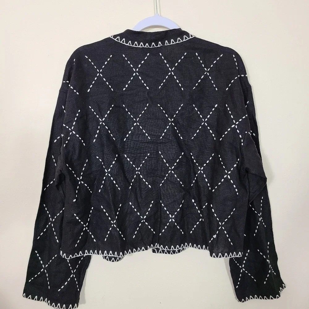 DKNY 100% Linen Black White Embroidered Jacket M Cropped Boxy Boho Parisian Chic